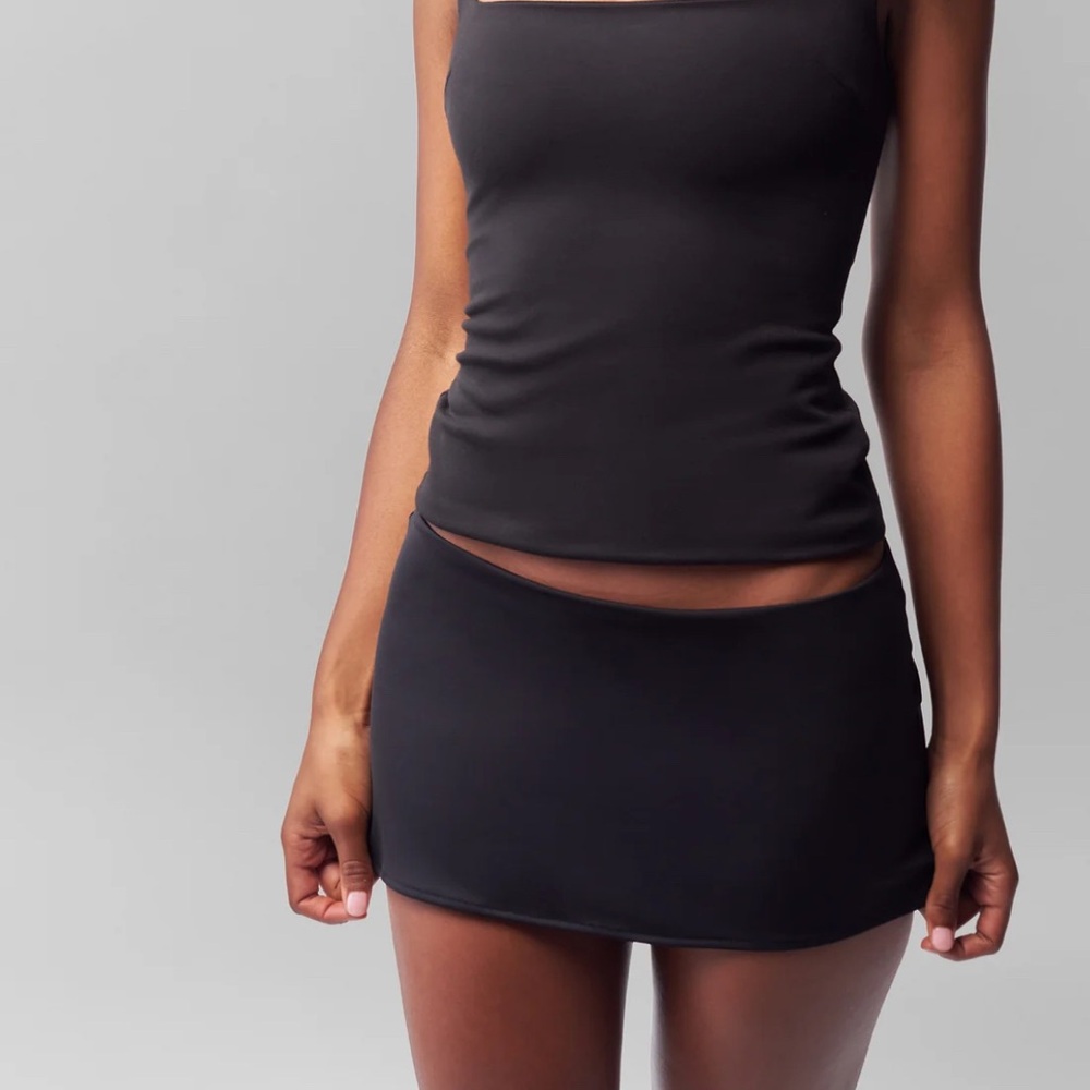 Danielle Guizio Micro mini stretch skirt
